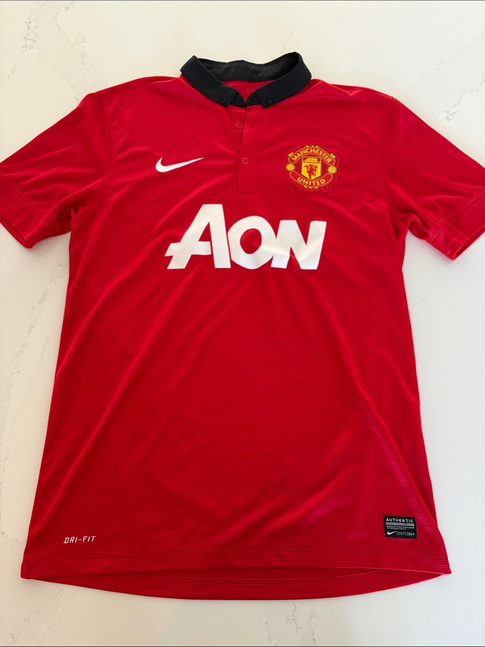 Nike Red Manchester United AON Logo 2013-2014 Soccer Jersey Medium